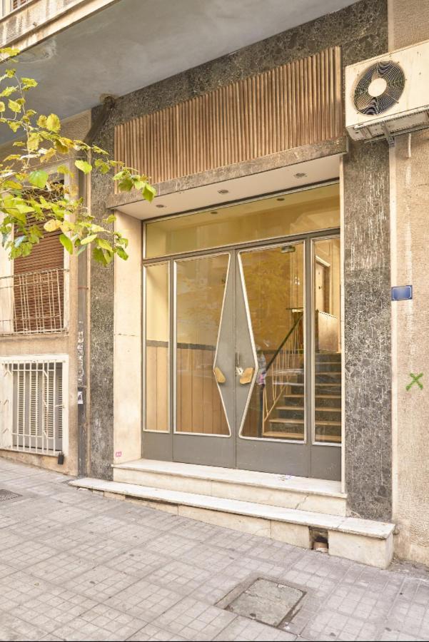 Studio With Sunny Balcony In Exarcheia Atenas Exterior foto