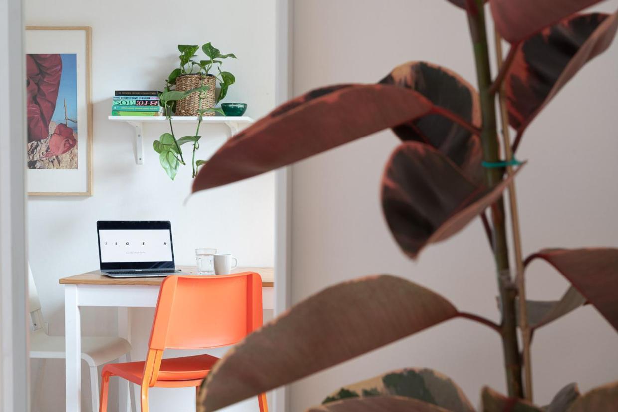 Studio With Sunny Balcony In Exarcheia Atenas Exterior foto